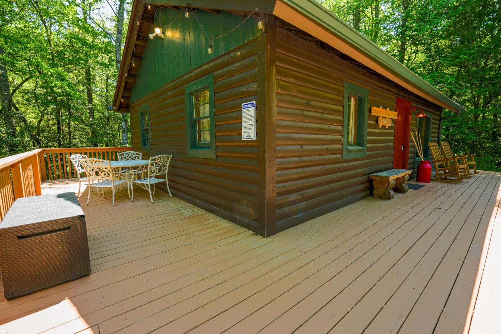 The Big Little Cabin - Hot Tub & Playground Dahlonega Exterior foto